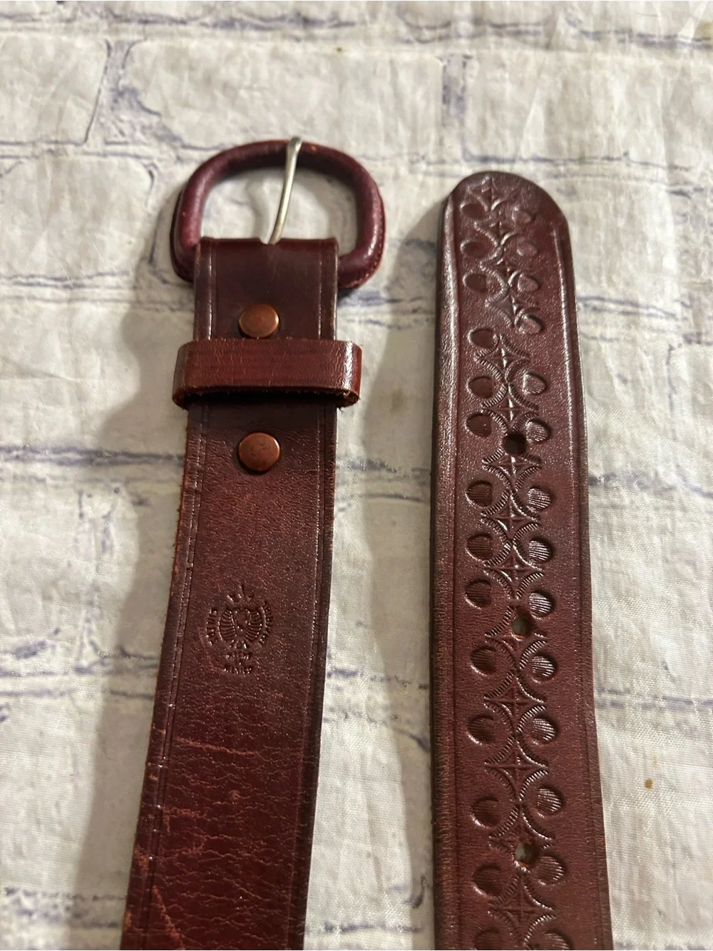 LOT OF (3) BROWN EMBOSSED LEATHER WESTERN CHANGEABLE BUCKLES BELTS MENS 42